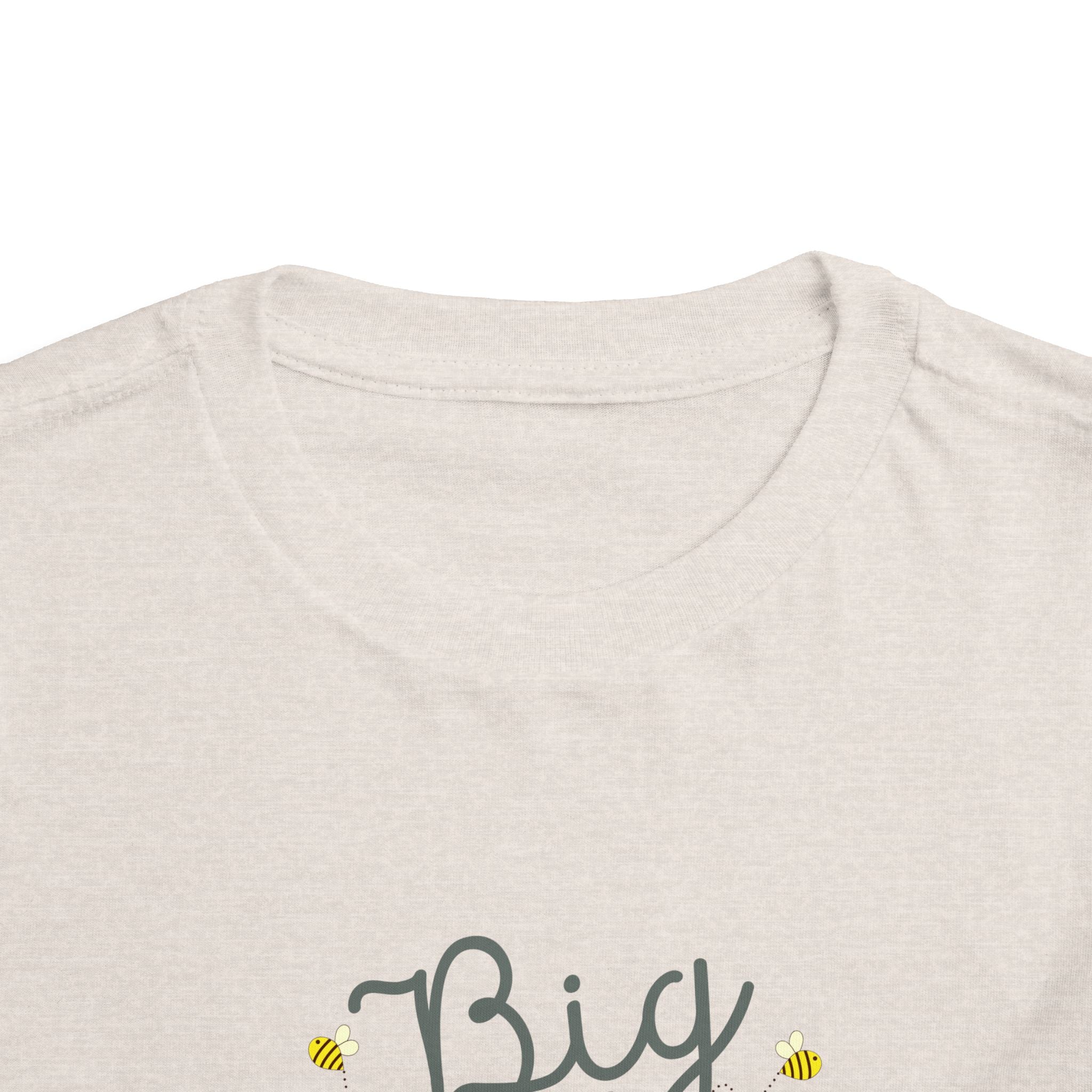 Big Sister Bees & Daisy Green Cursive - Big Sister Kids' T-Shirt - 3/4-7/8