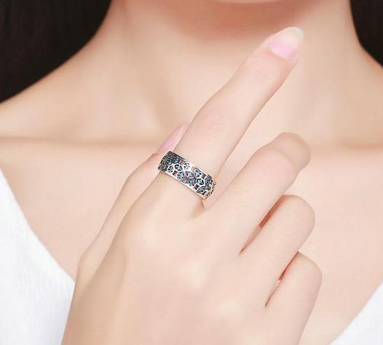 Spruced Roost Ring 7 925 Sterling Silver Sweet Clover Blue CZ Ring - Sizes: 6,7,8