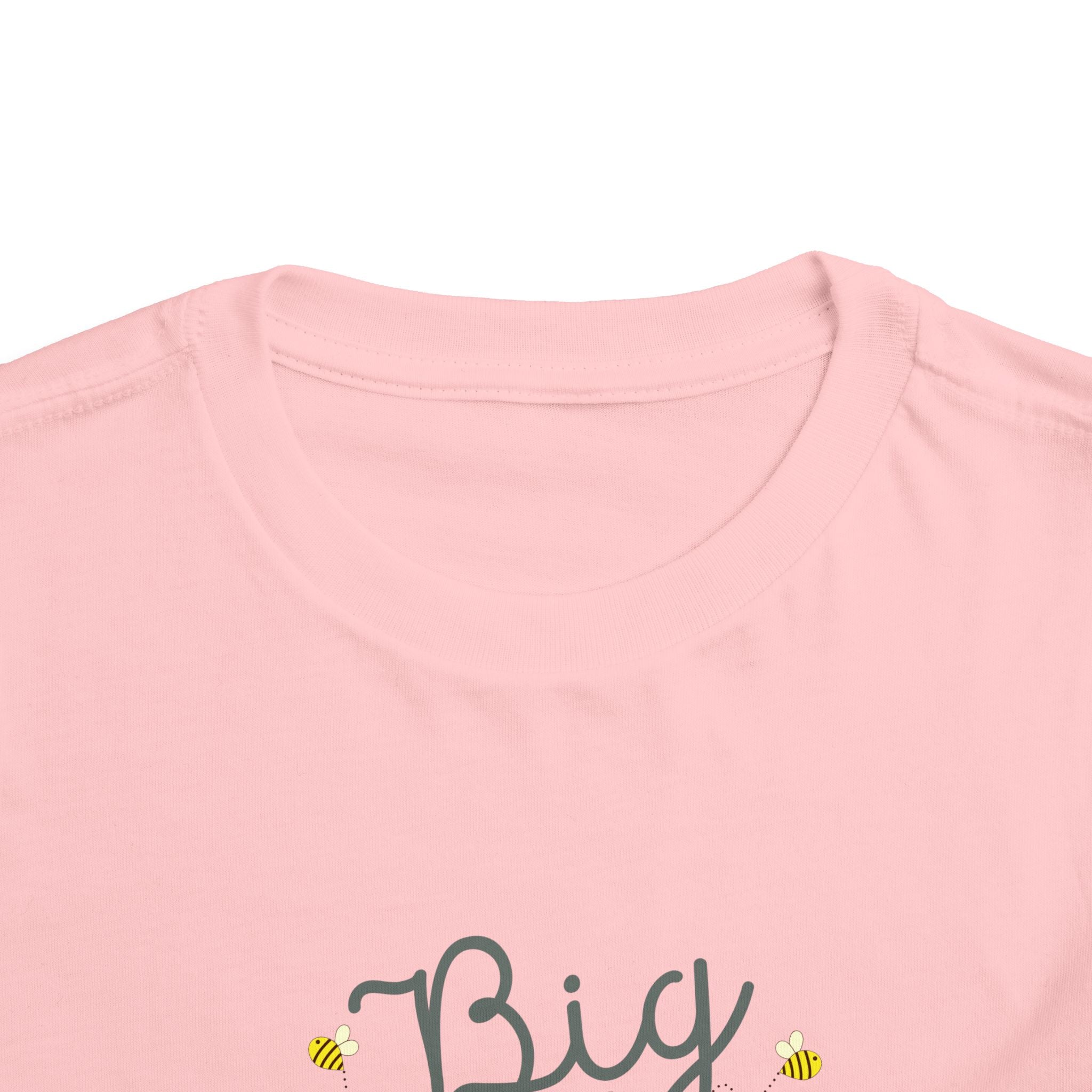 Big Sister Bees & Daisy Green Cursive - Big Sister Kids' T-Shirt - 3/4-7/8