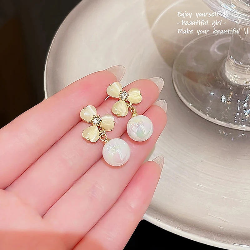 2024 New Fashion Korean Hanging Bowknot Pearl Earrings For Women Elegant Crystal Flower Long Tassel Drop Earring Ladies Jewelry