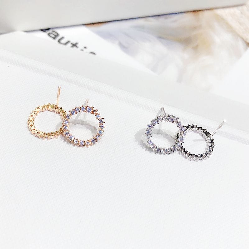 Ming Trendy Store Earrings Delicate CZ Circle Wreath Stud Earrings - 2 Colors